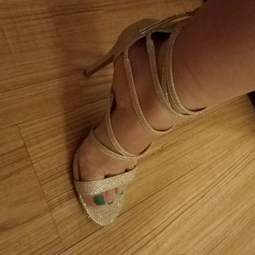 High heels - Picture 3 of 4